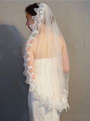 Vintage-Inspired Bridal Mantilla Veils Short Wedding Veil