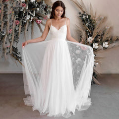 A-Line Tulle Spaghetti Straps Wedding Dresses With Lace Appliques