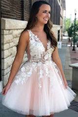 A-line V Neck Tulle Applique Homecoming Dress