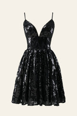 A-line Spaghetti Straps V Neck Lace Homecoming Dress