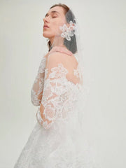 Delicated Lace Traditional Drop Veils Ivory Tulle & Lace Wedding Veil