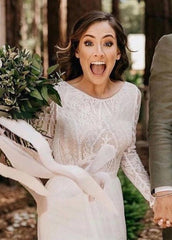 Beach Gorgeous Lace A-Line Appliqued Open Back Wedding Dress With Long Sleeves