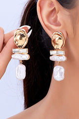 Gold & Pearl Dangle Earring
