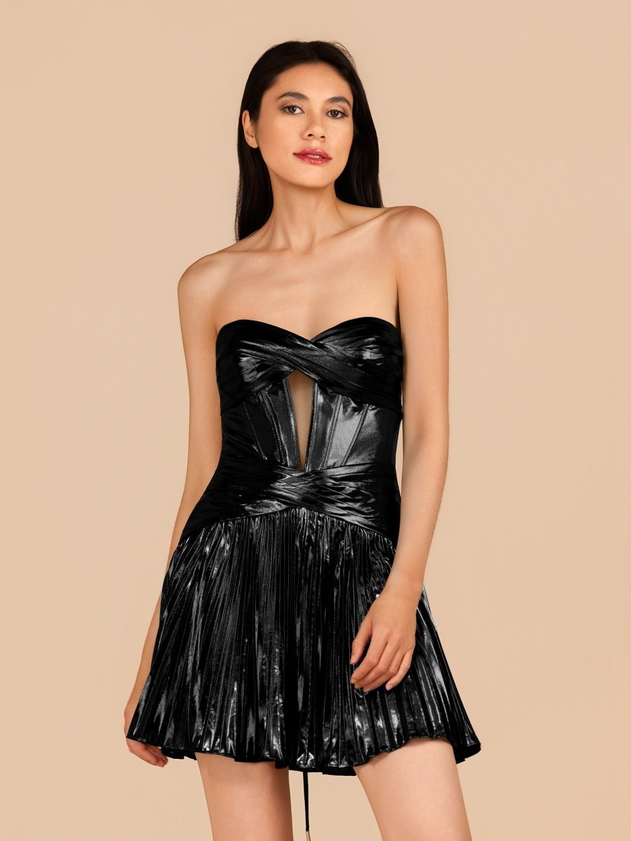 Black - A Line Sweetheart Cutout Metallic Short Homecoming Dresses