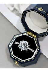 Round-Cut Shiny Star Engagement Ring